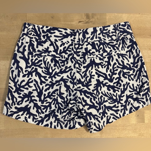 Lilly Pulitzer The Callahan shorts in Navy coral print - Picture 4 of 9